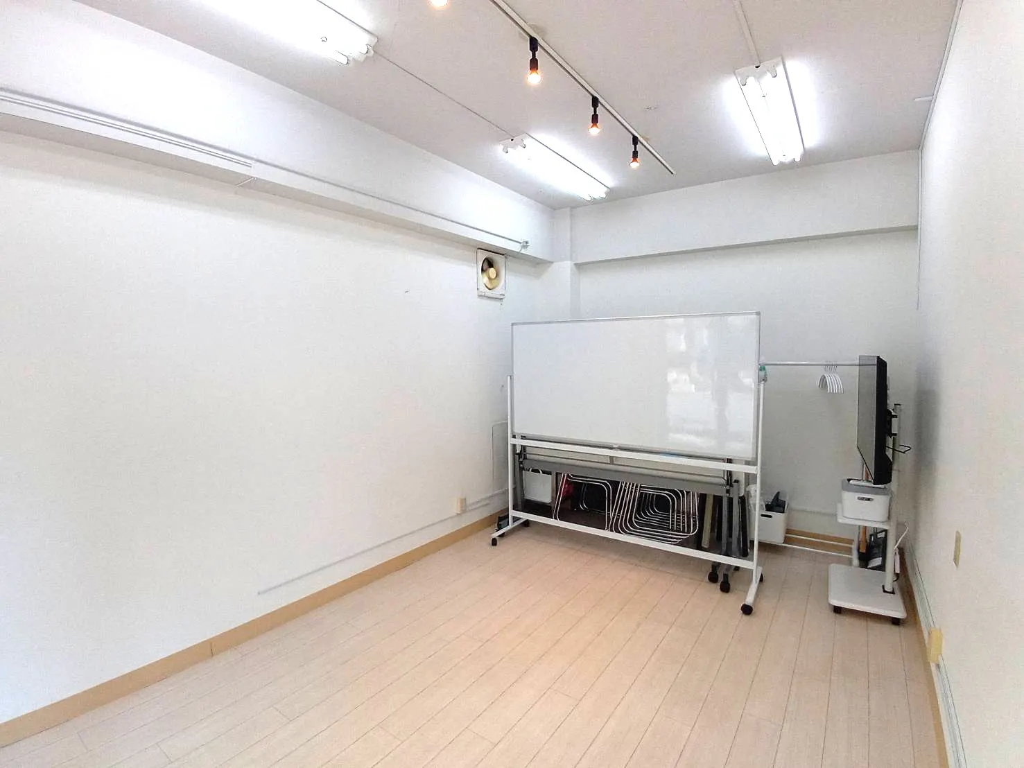 【岡山駅3分】1階路面店|ポップアップストア・展示販売・物販イベントに最適なレンタルスペース
