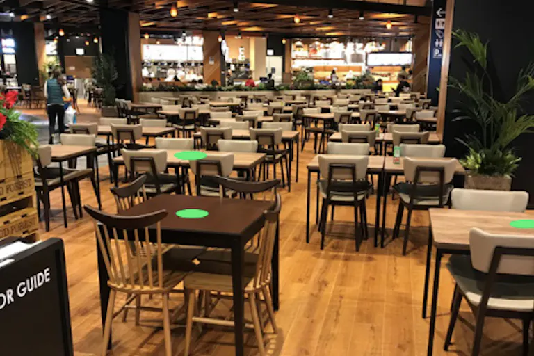 【イオンモール神戸南】モール内広告 フードコートの画像1