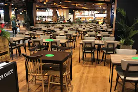 【イオンモール神戸南】モール内広告 フードコート