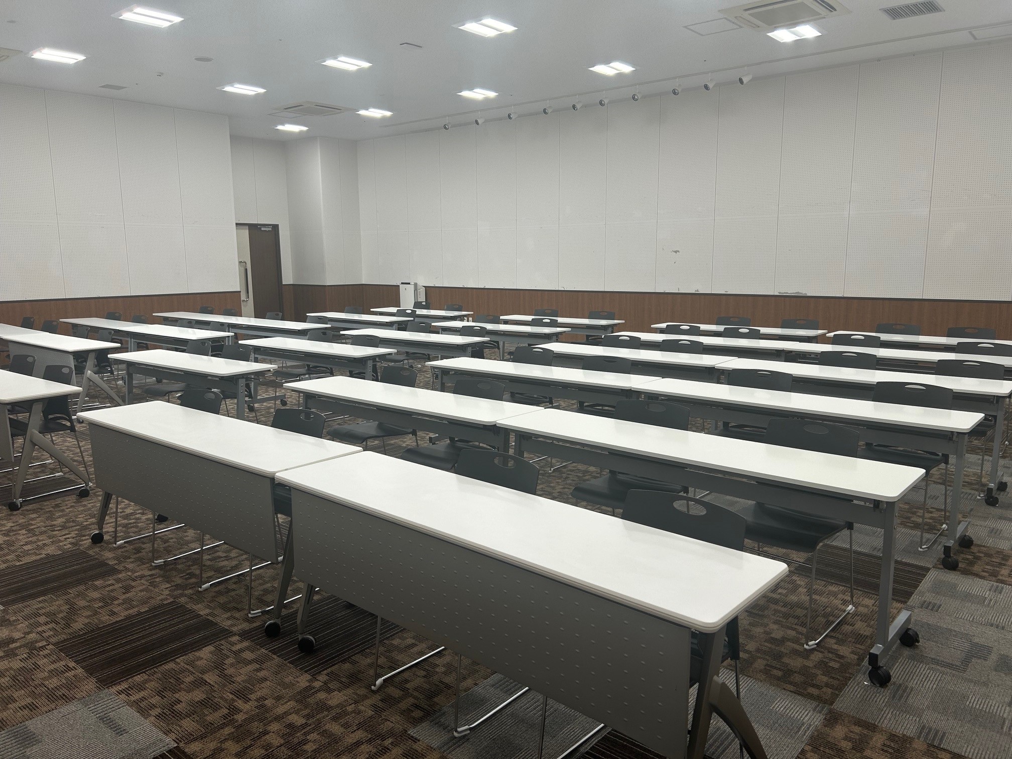 【イオンモール京都五条】3F　イオンホール