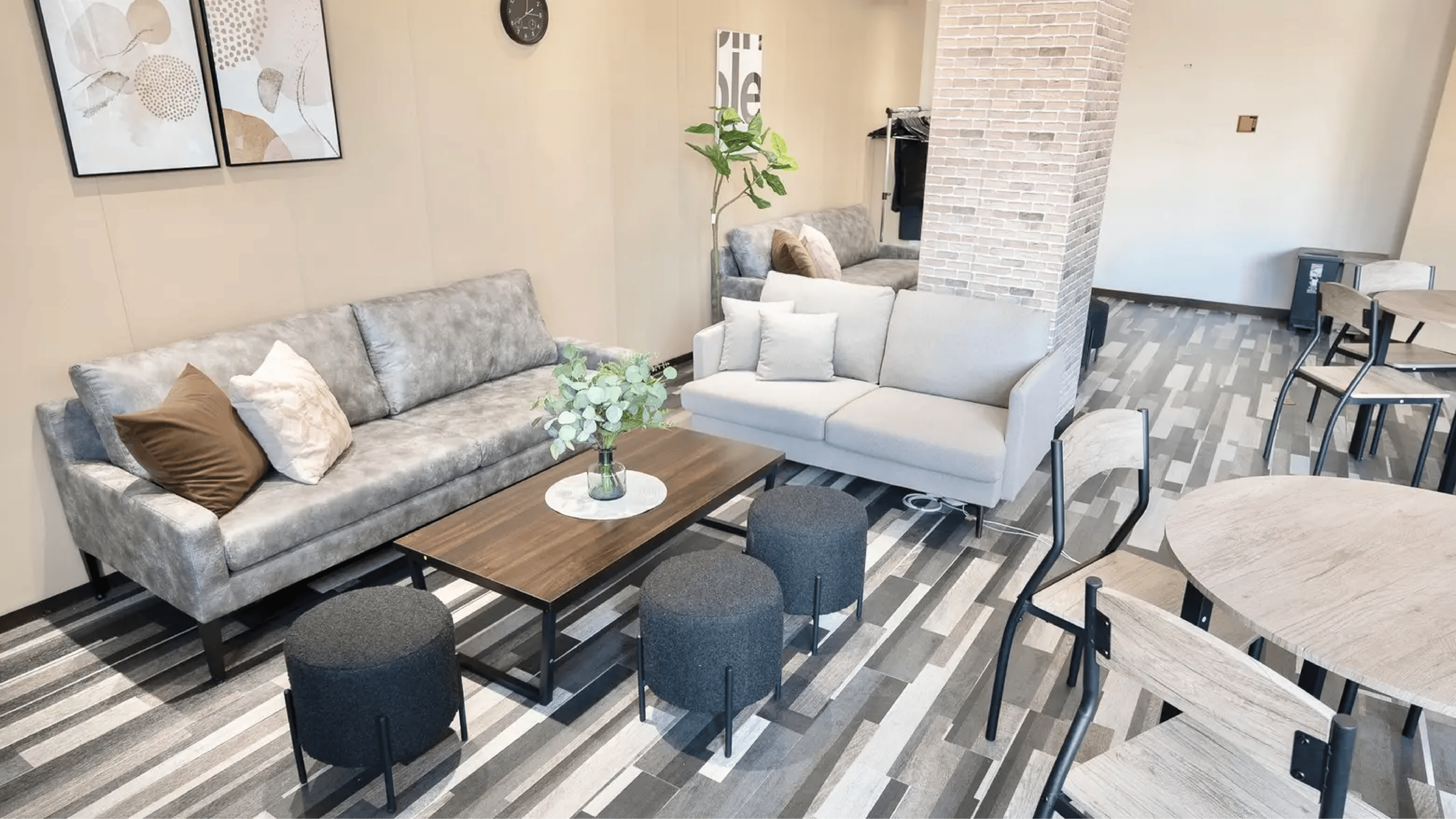 【なんば駅30秒】ビジネスや宴会など様々な用途で利用可能なスタイリッシュな雰囲気のイベントスペース