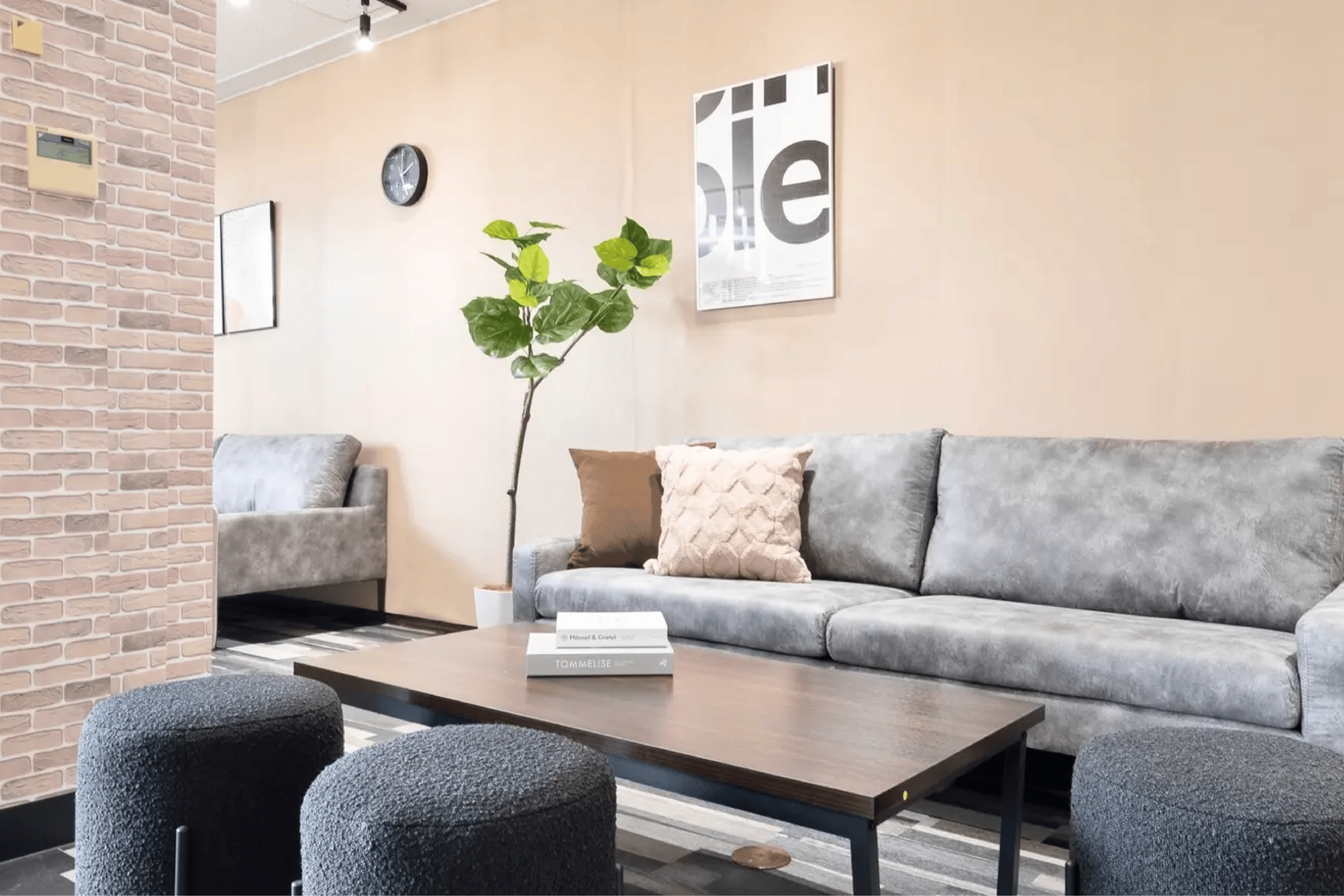 【なんば駅30秒】ビジネスや宴会など様々な用途で利用可能なスタイリッシュな雰囲気のイベントスペース