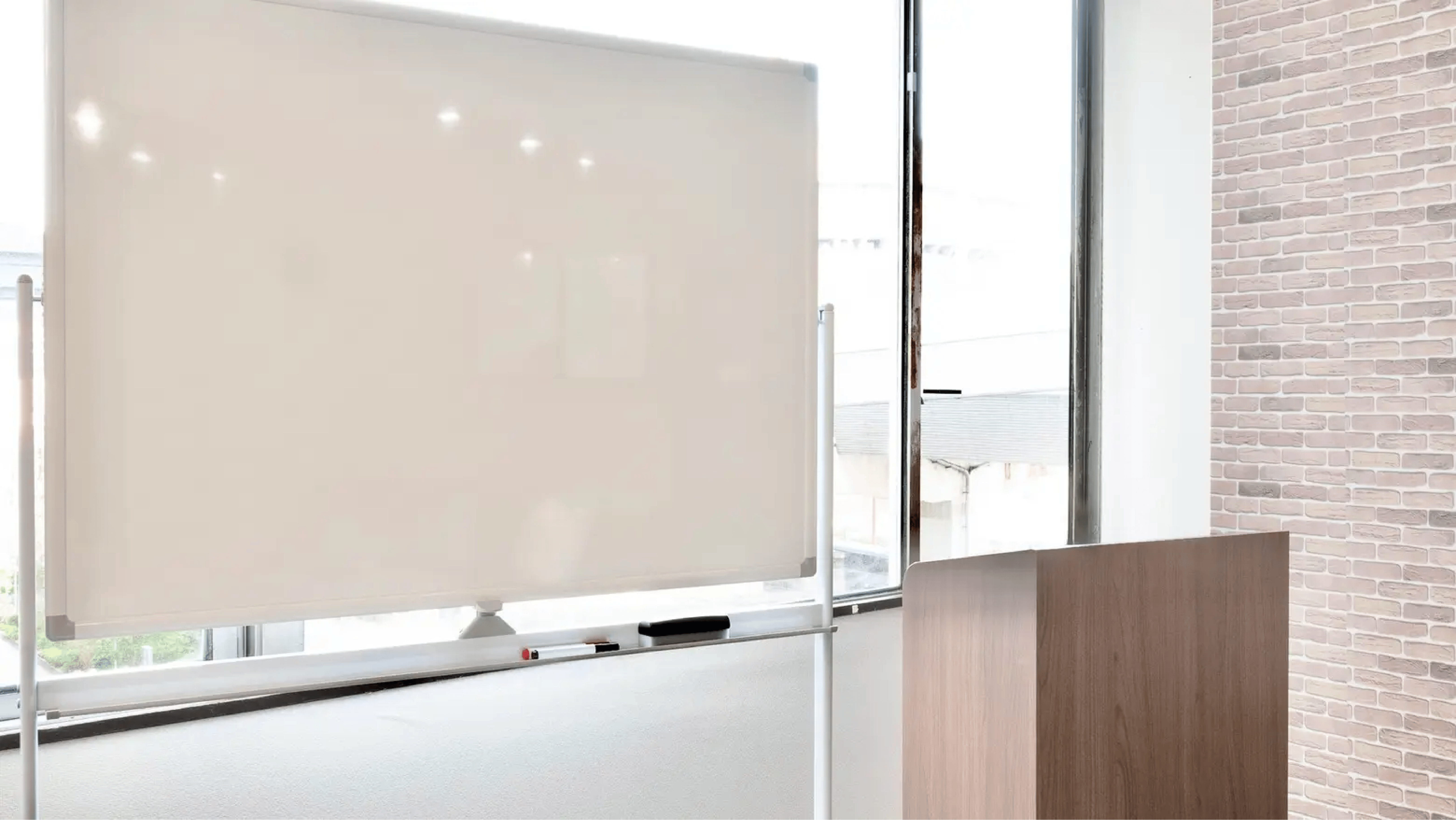 【なんば駅30秒】ビジネスや宴会など様々な用途で利用可能なスタイリッシュな雰囲気のイベントスペース