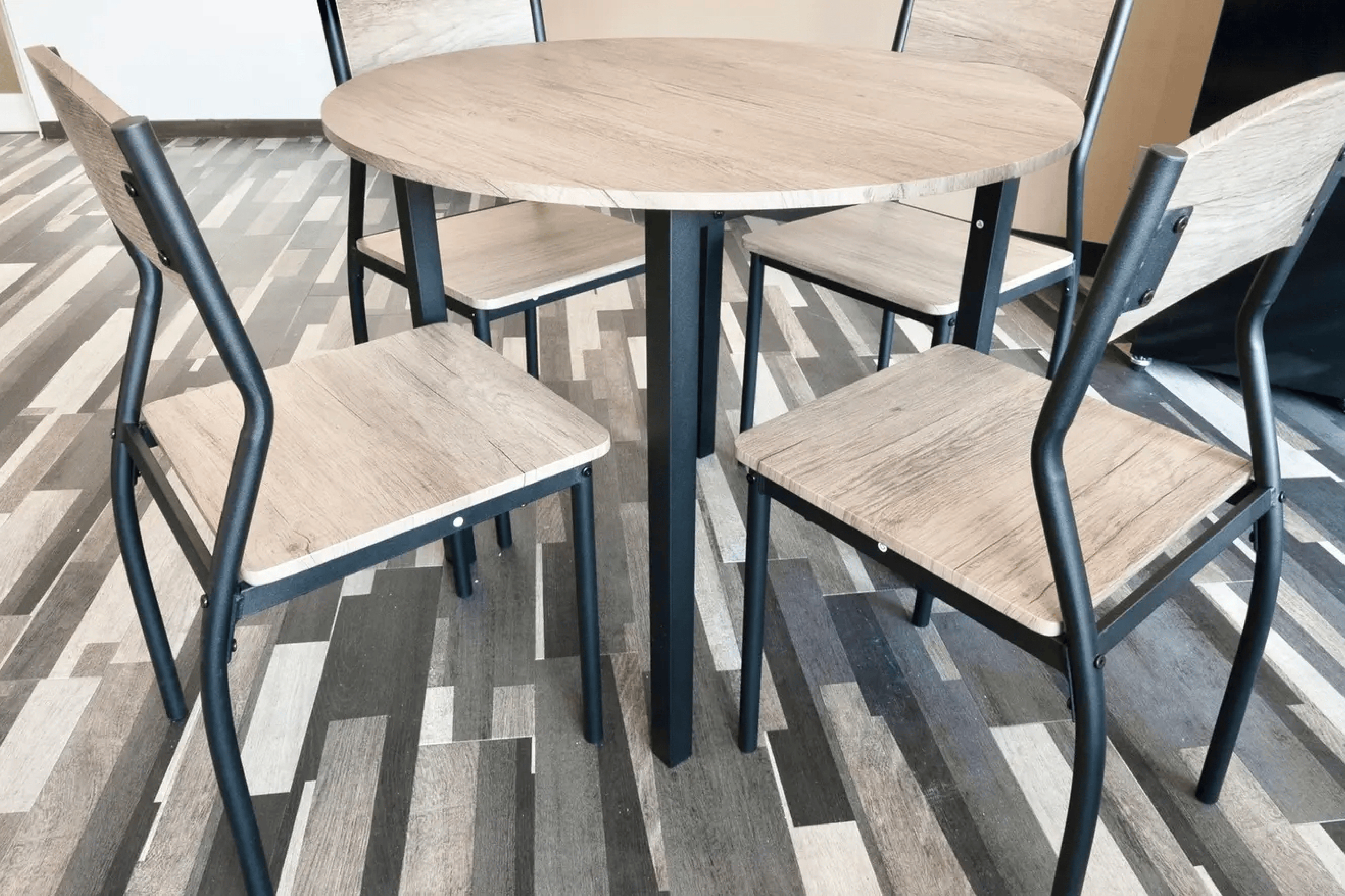 【なんば駅30秒】ビジネスや宴会など様々な用途で利用可能なスタイリッシュな雰囲気のイベントスペース