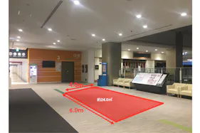 【ららぽーと立川立飛】3階 中央エスカレーター前