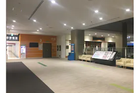 【ららぽーと立川立飛】3階 中央エスカレーター前