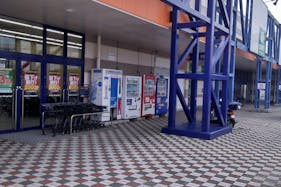 【ミスターマックス 宇部店】ミスターマックス店頭 販促プロモーションや物販用途に最適な総合ディスカウントストアの催事イベントスペース