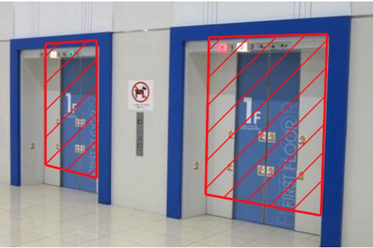 【イオンモールむさし村山】モール内広告 エレベーター扉の画像1