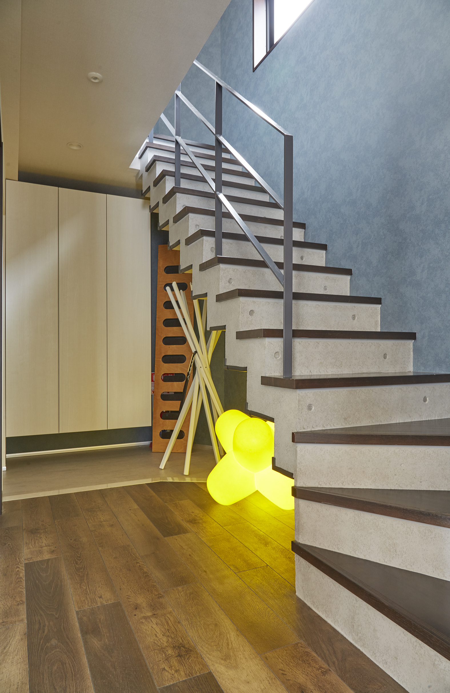 【北参道】ハウススタジオ（5階に続く階段）