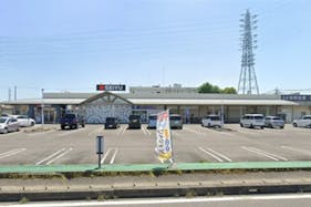 【西友 江南店】店舗外 (入口横 屋根なし) キッチンカーやたこやき・たいやき・団子・焼き鳥・クレープ など販売におすすめな屋外催事イベントスペース