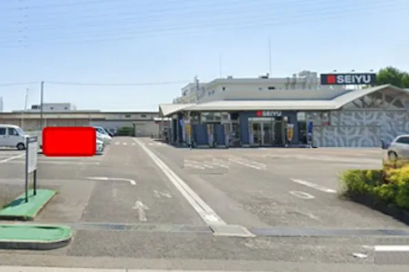 【西友 江南店】店舗外 (入口横 屋根なし) キッチンカーやたこやき・たいやき・団子・クレープ など販売におすすめな屋外催事イベントスペース