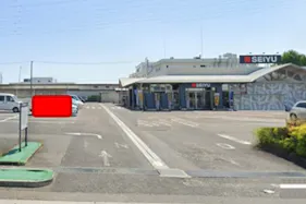 【西友 江南店】店舗外 (入口横 屋根なし) キッチンカー・コーヒーテイクアウトや、お好み焼き・たいやき・クレープ など販売におすすめな屋外催事イベントスペース