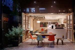 【赤坂駅1分】展示・ワークショップ・ポップアップストア・撮影に最適なホワイトで統一された、シンプルな駅チカキューブ型スペース