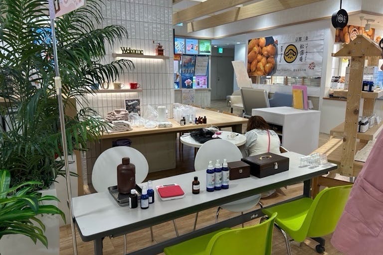 【草加マルイ】1階パブリックスペース【食物販・物販】イートインコーナーの近くの使いやすいコンパクトスペースの画像6