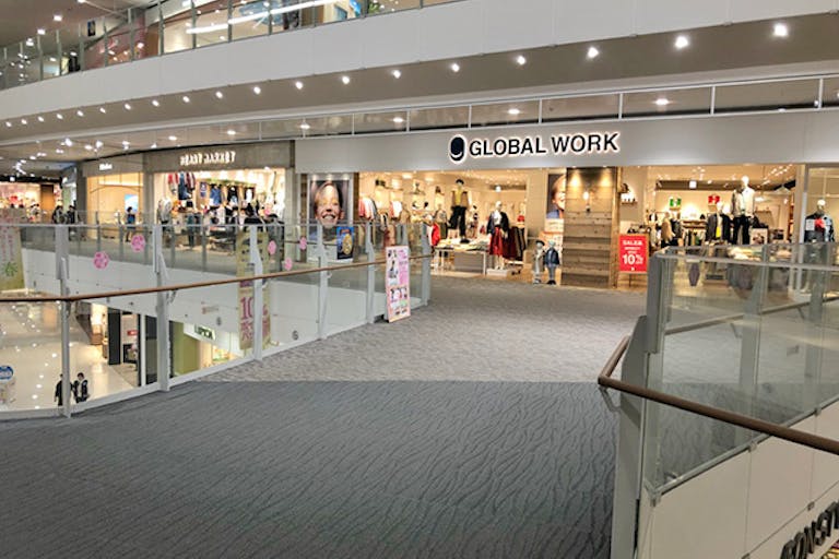 【イオンモール名古屋茶屋】2階ウエストブリッジ(グローバルワーク前)の画像1