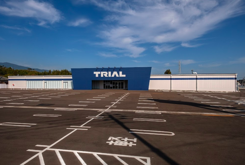 【スーパーセンタートライアル都農店】キッチンカー（調理営業）出店限定/屋外スペース