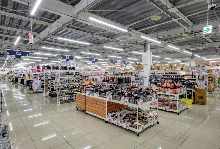 【スーパーセンタートライアル都農店】キッチンカー(調理営業)出店限定/屋外スペース