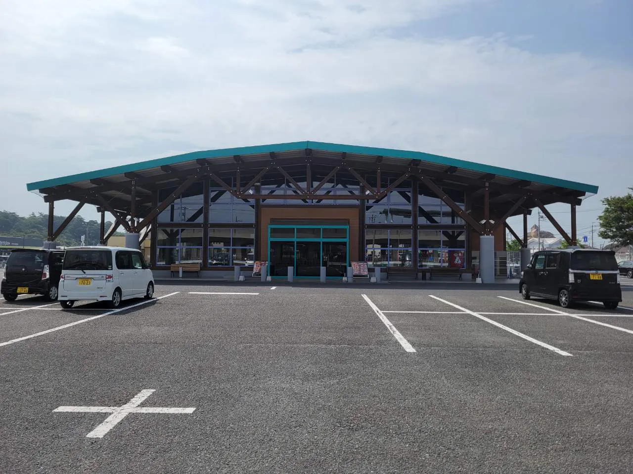 【ダイナム足利店】キッチンカーや各種プロモーションイベントに最適なアミューズメント施設のイベントスペース