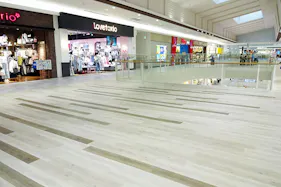 【イオンモール草津】3F レピピアルマリオ前