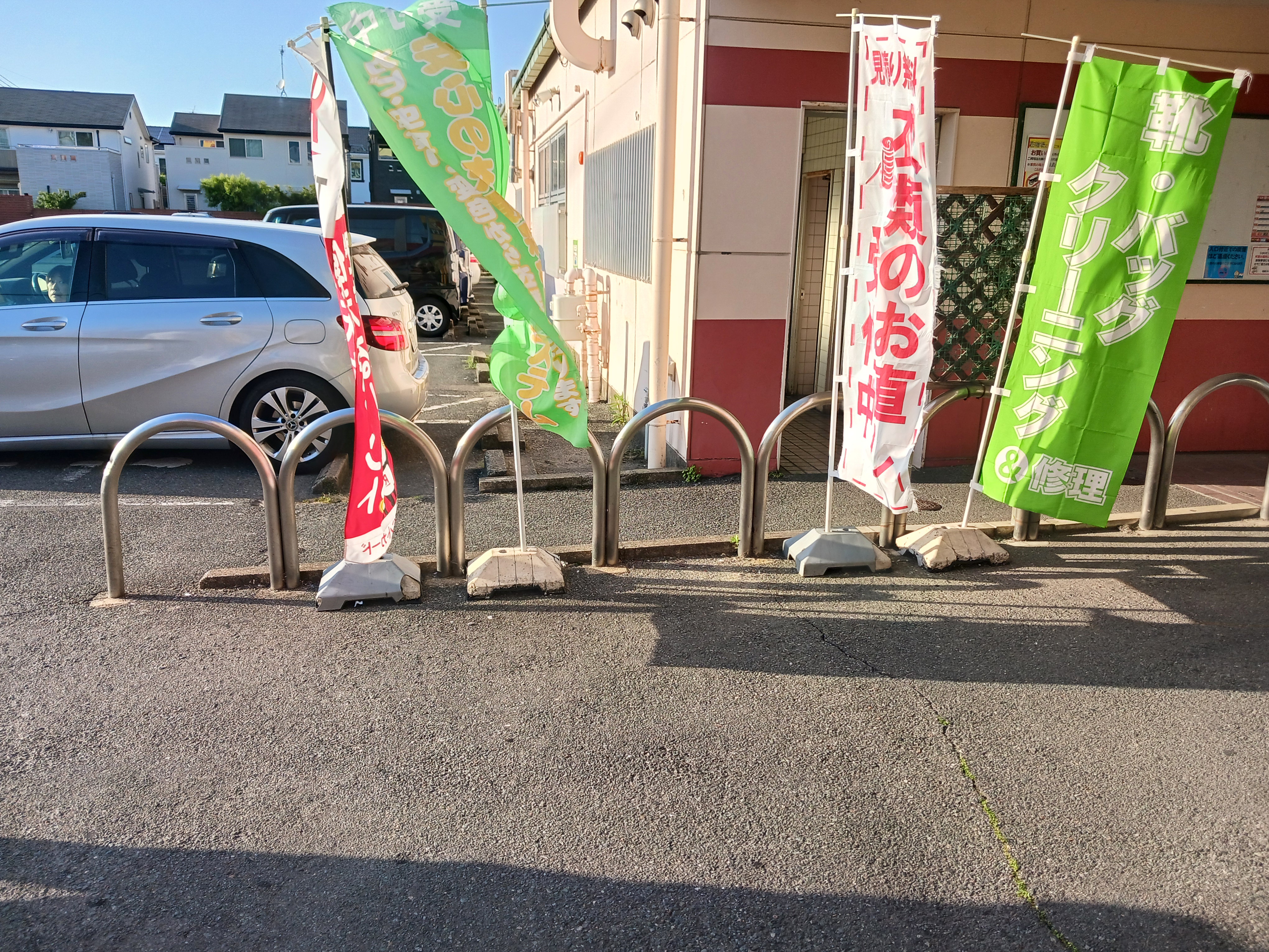【西鉄ストア七隈店】駐車場側出入口 販促プロモーションやキッチンカー出店に最適なスーパー屋外催事イベントスペース