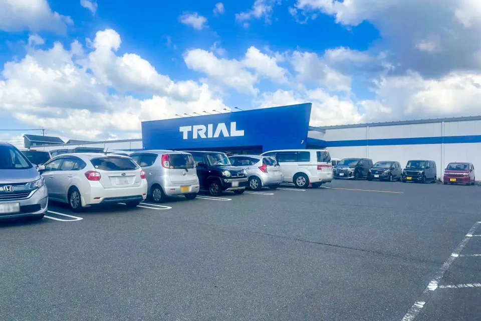 【スーパーセンタートライアル鞍手店】販促プロモ活動に最適な『レジ奥スペース』