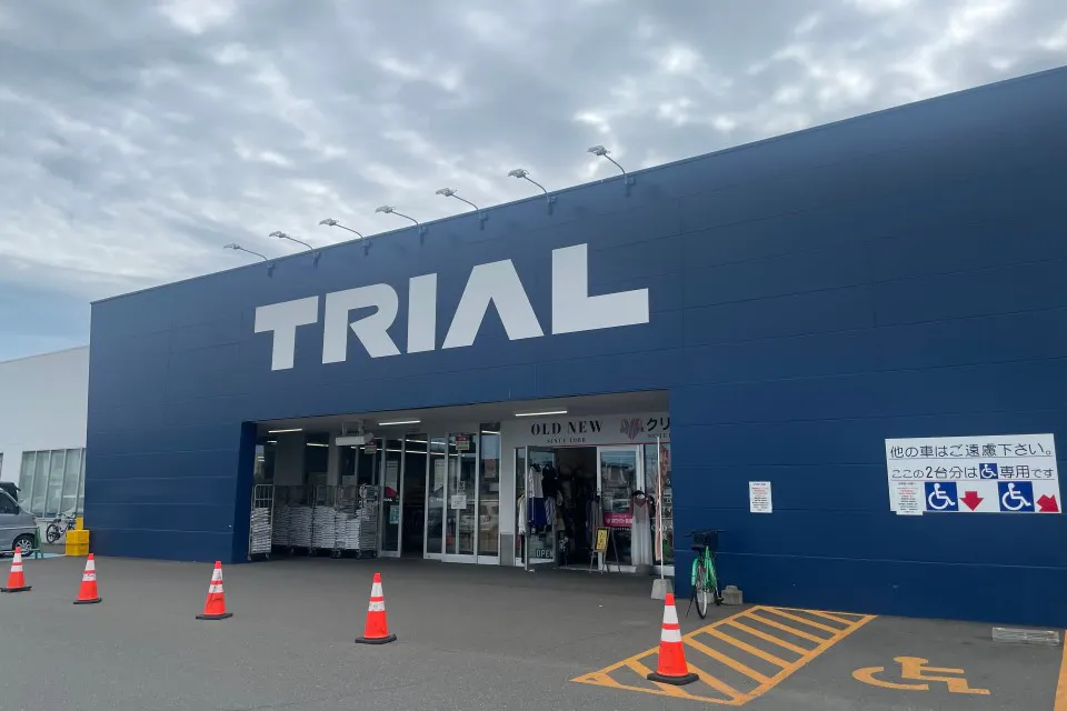 【スーパーセンタートライアル北見中ノ島店】食物販に最適な店内「レジアウト 物販スペース」