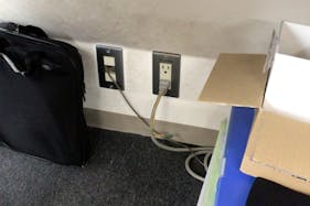 【ダイナム佐賀鳥栖店ゆったり館】キッチンカー出店やプロモーションイベントに最適なアミューズメント施設のイベントスペース