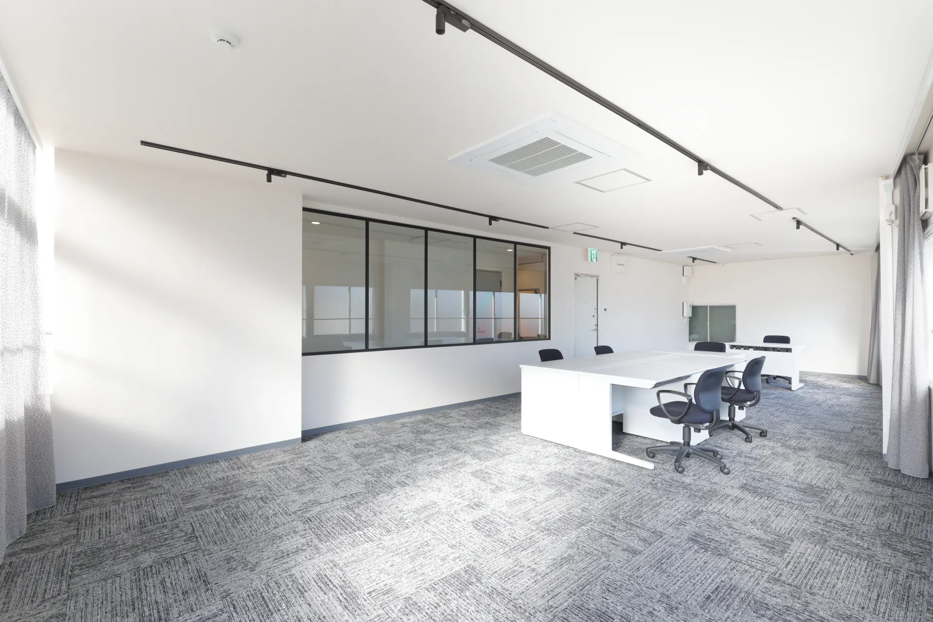 【蓮沼駅2分】やわらかな自然光と白基調の清潔空間が魅力のオフィス撮影向け一棟ロケ地