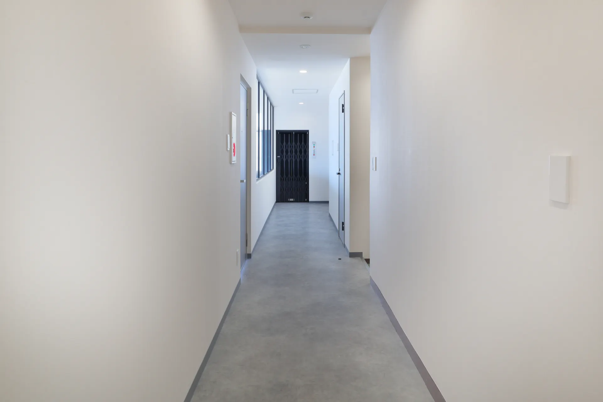 【蓮沼駅2分】やわらかな自然光と白基調の清潔空間が魅力のオフィス撮影向け一棟ロケ地