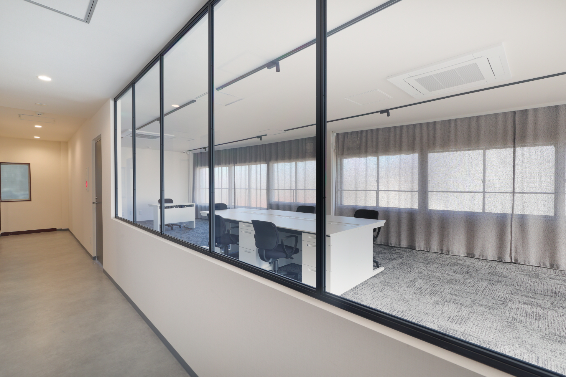 【蓮沼駅2分】スペース7（窓ガラス抜けのOfficeシーン）