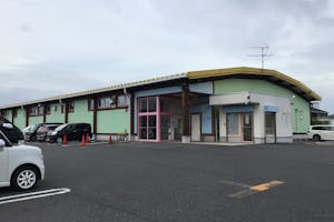 【ダイナム岡山津山店ゆったり館】キッチンカーに最適なアミューズメント施設のイベントスペース(カウンター側)
