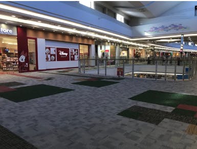 【イオンモール羽生】ディズニーストア前ブリッジの画像