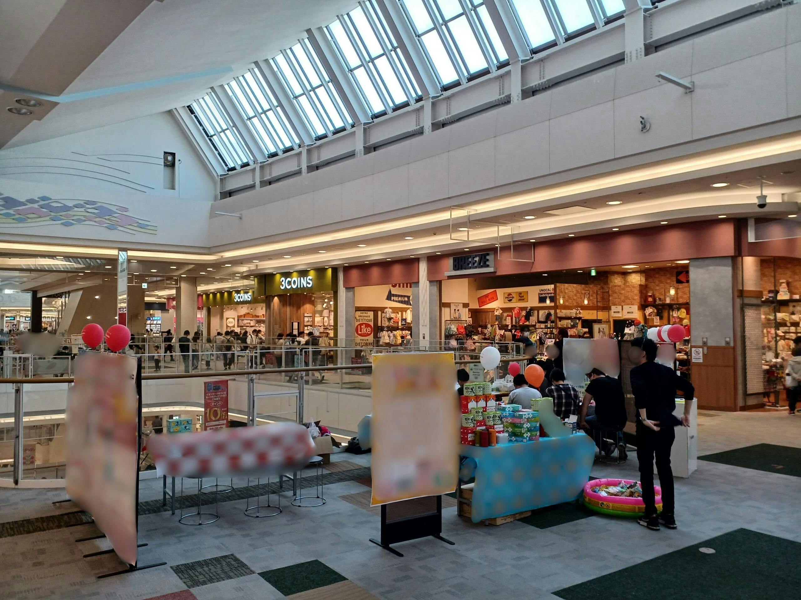 【イオンモール羽生】ディズニーストア前ブリッジ