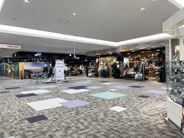 【イオンモール旭川西】クロックハウス前