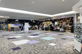 【イオンモール旭川西】クロックハウス前