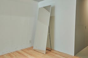 【渋谷駅7分/明治神宮前駅8分】室内ポップアップ|クリスマス🎄お正月🎍撮影に|洗練されたハウススタジオ..゚・*自然光有。シンプルな内装🌱原宿/渋谷/神南