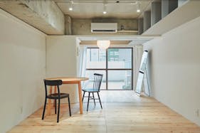 【渋谷駅7分/明治神宮前駅8分】室内ポップアップ|クリスマス🎄お正月🎍撮影に|洗練されたハウススタジオ..゚・*自然光有。シンプルな内装🌱原宿/渋谷/神南