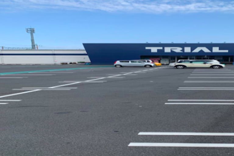 【スーパーセンタートライアル岐南八剣店】キッチンカー(調理営業)出店限定/屋外スペースの画像1