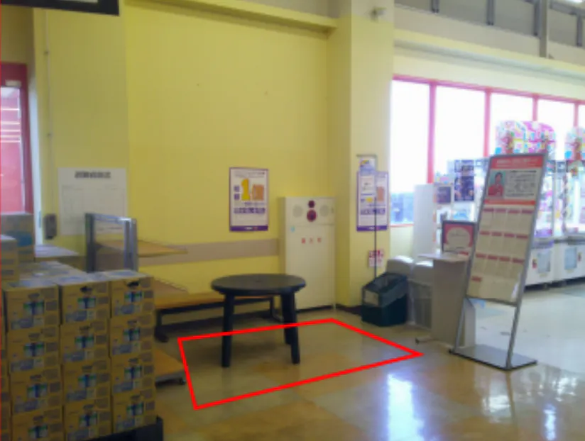 【ザ・ビッグ能代高塙店】ゲームコーナー入口脇 販促プロモーションに最適なスーパー店内催事イベントスペース