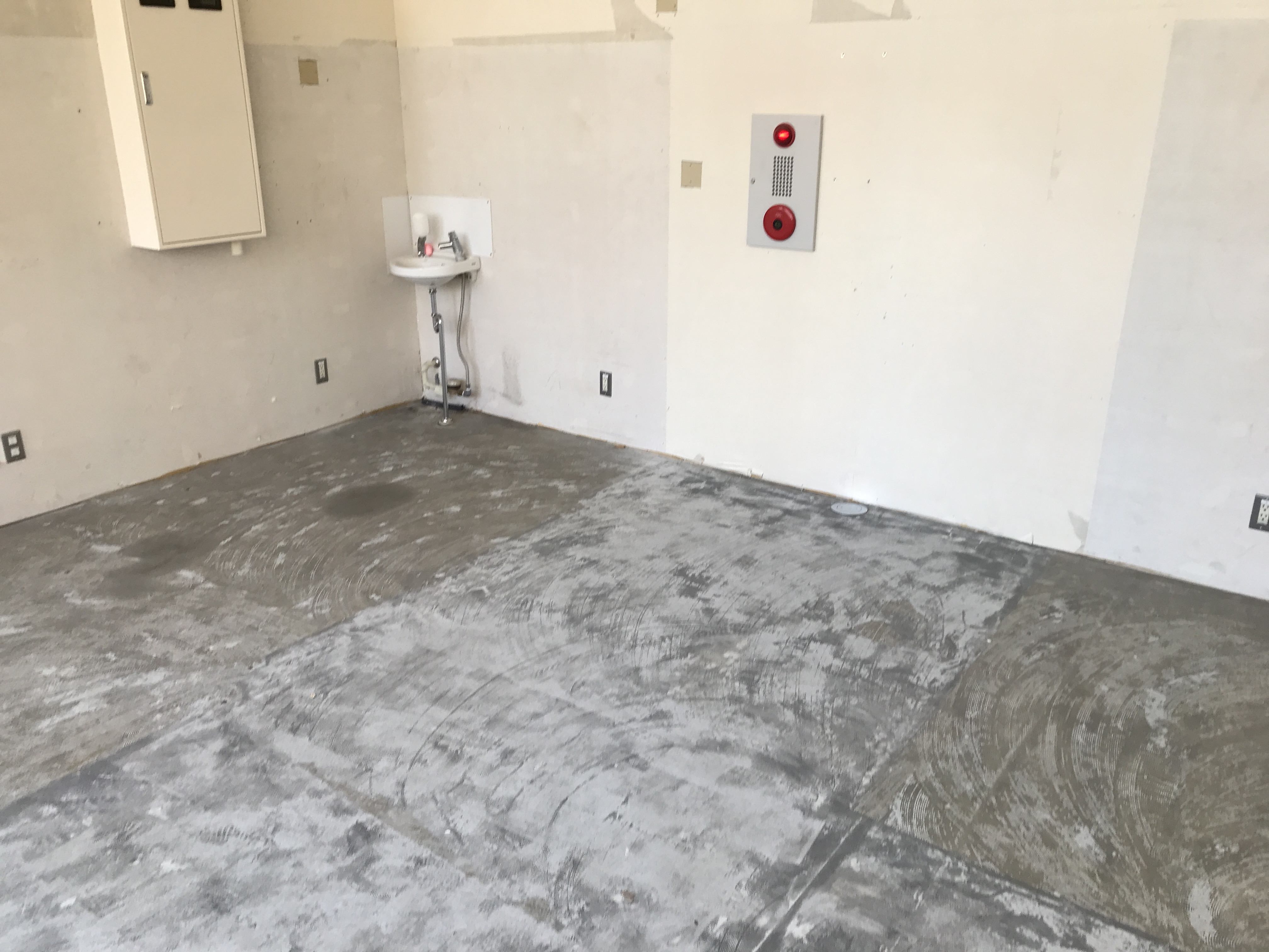 【西友　台原店】入口横テナント区画　ポップアップストア(物販、食物販)やプロモーション用途に最適なスーパー店内催事イベントスペース