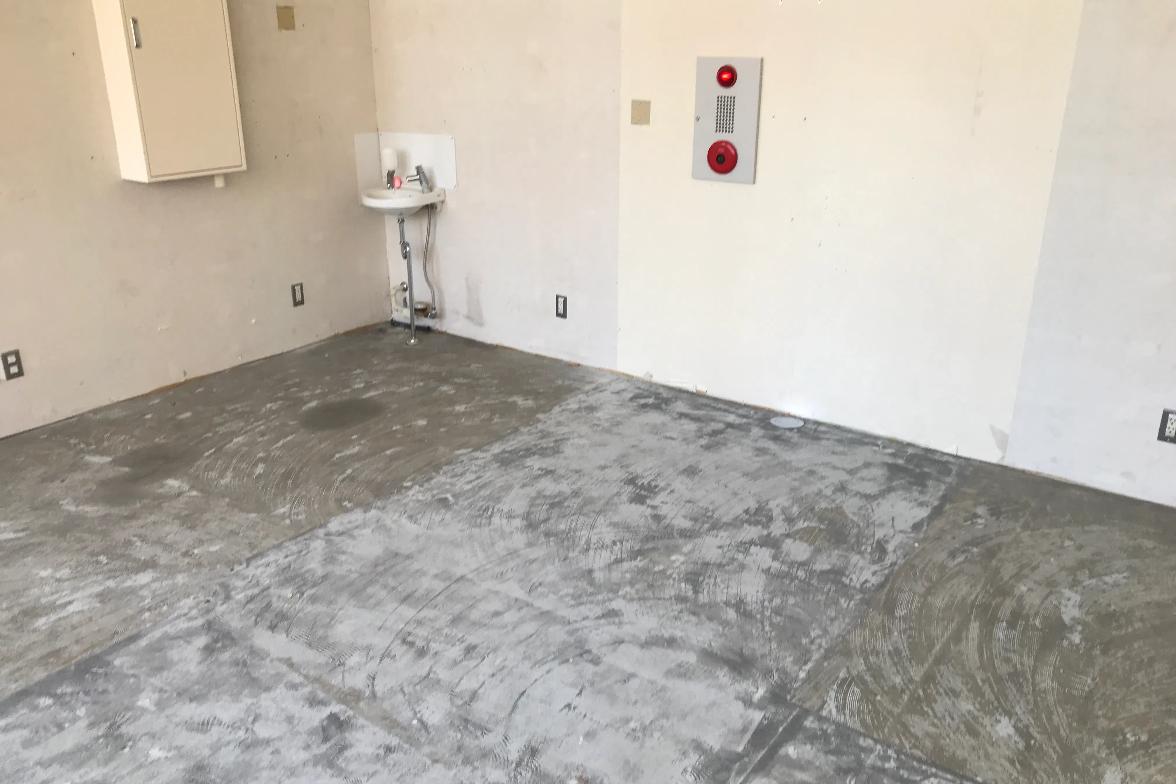 【西友 台原店】入口横テナント区画 ポップアップストア(物販、食物販)やプロモーション用途に最適なスーパー店内催事イベントスペース