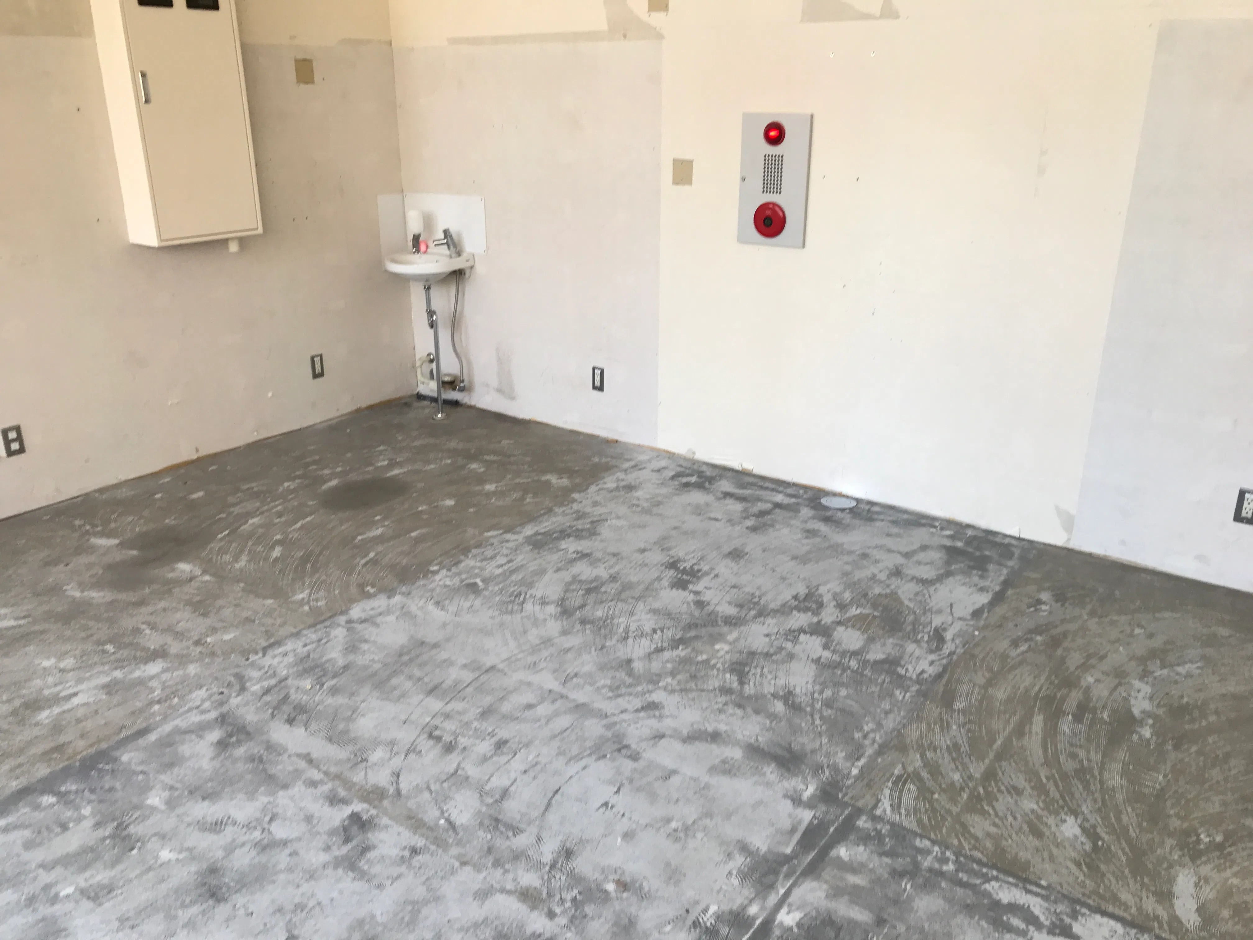 【西友　台原店】入口横テナント区画　ポップアップストア(物販、食物販)やプロモーション用途に最適なスーパー店内催事イベントスペース