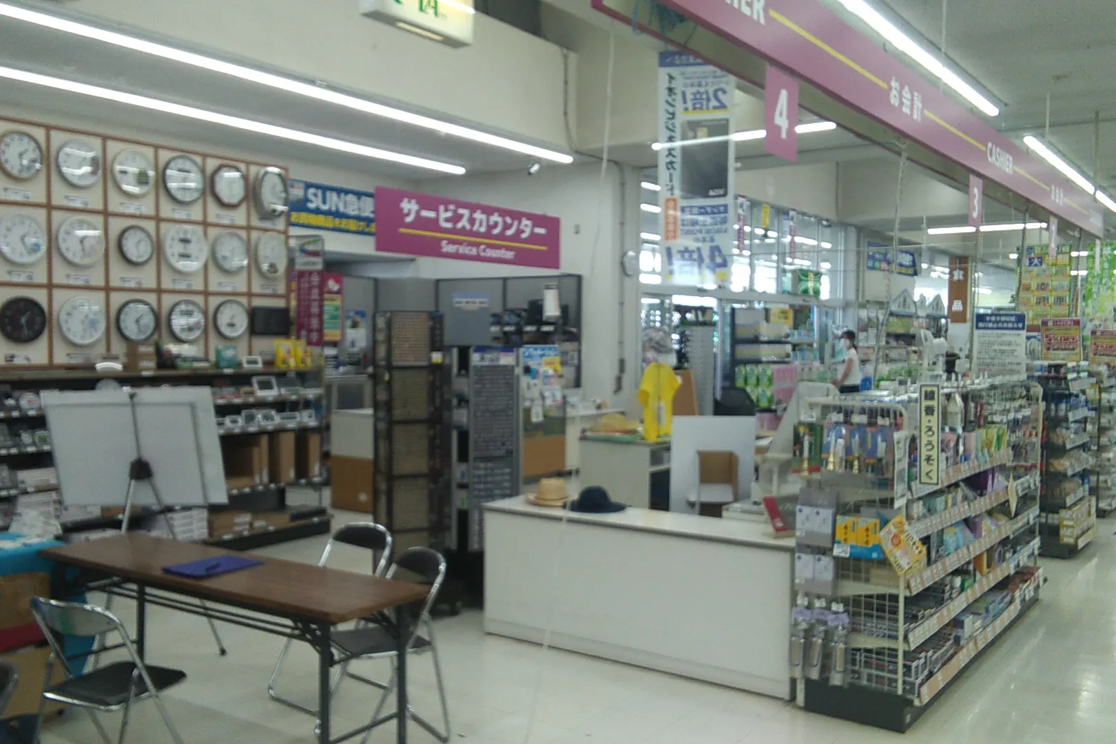 【サンデー寒河江店】レジ後方 食物販やプロモーション等の出店に最適なホームセンター店内のイベントスペース