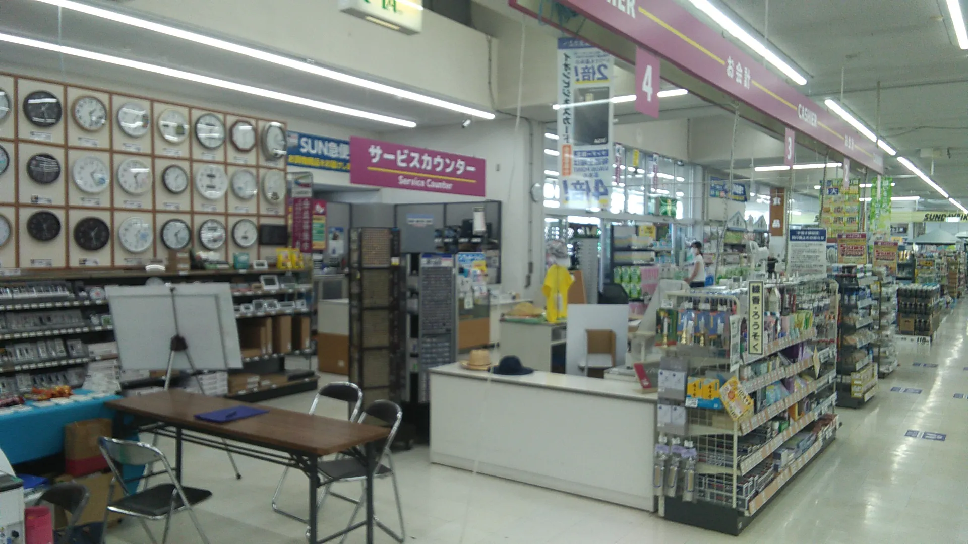 【サンデー寒河江店】レジ後方　食物販やプロモーション等の出店に最適なホームセンター店内のイベントスペース