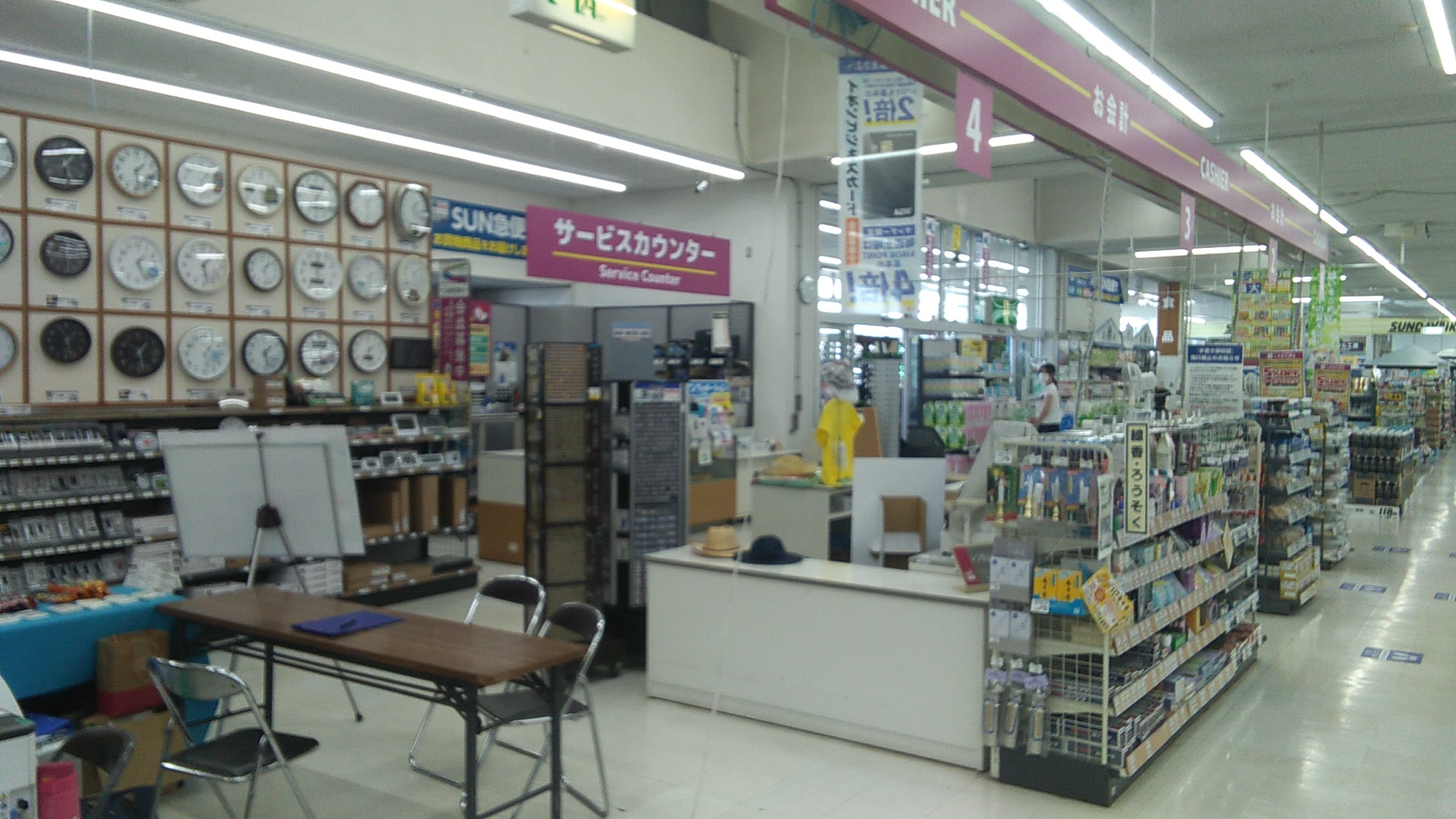 【サンデー寒河江店】レジ後方　食物販やプロモーション等の出店に最適なホームセンター店内のイベントスペース