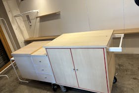 【松陰神社駅1分】ポップアップストアや食物販に最適な什器や備品が充実した路面スペース