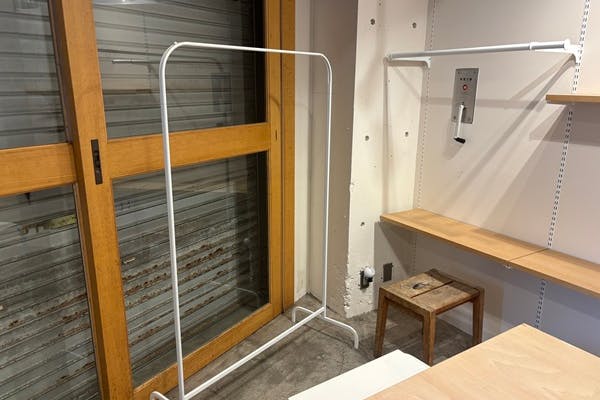 【松陰神社駅1分】ポップアップストアや食物販に最適な什器や備品が充実した路面スペース