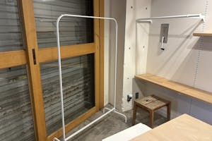 【松陰神社駅1分】ポップアップストアや食物販に最適な什器や備品が充実した路面スペース