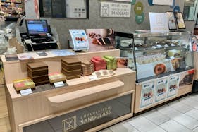 【海老名マルイ】1階 カレンダリウムF11【食物販・調理行為可能】入口正面の好立地、共同利用キッチン・共同冷蔵・冷凍庫完備