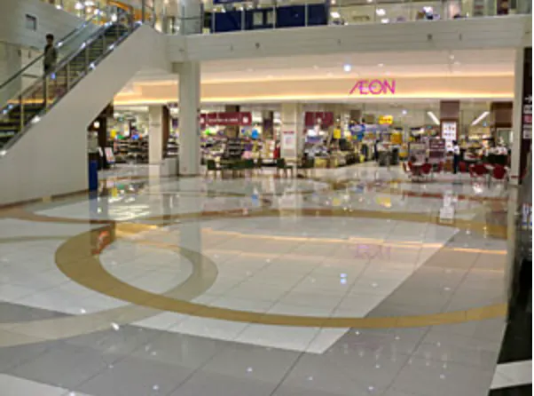 【イオンモール甲府昭和】さくら広場